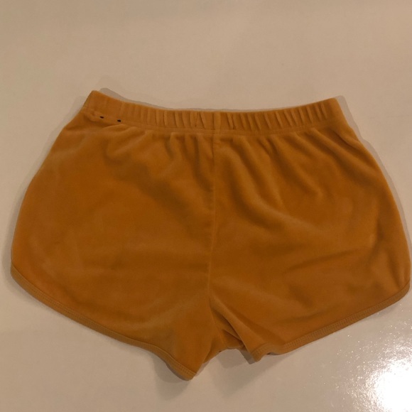 Hollister Fuzzy Shorts Size Small - Picture 2 of 3